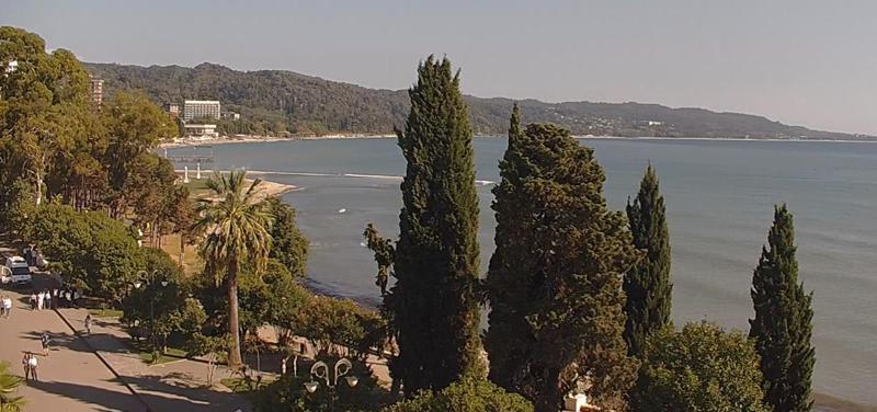 Что происходит сейчас в Сухуми – фотографии из «потерянного» 30 лет назад города