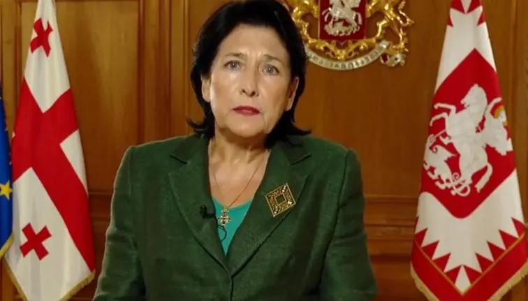 Хочу посоветовать оппозиции, если они хотят, чтобы картина была сильной, встаньте снаружи, встаньте против антиевропейского импичмента - обращение президента