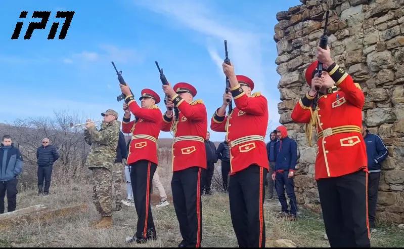 Убитый оккупационными силами Тамаз Гинтури похоронен с воинскими почестями