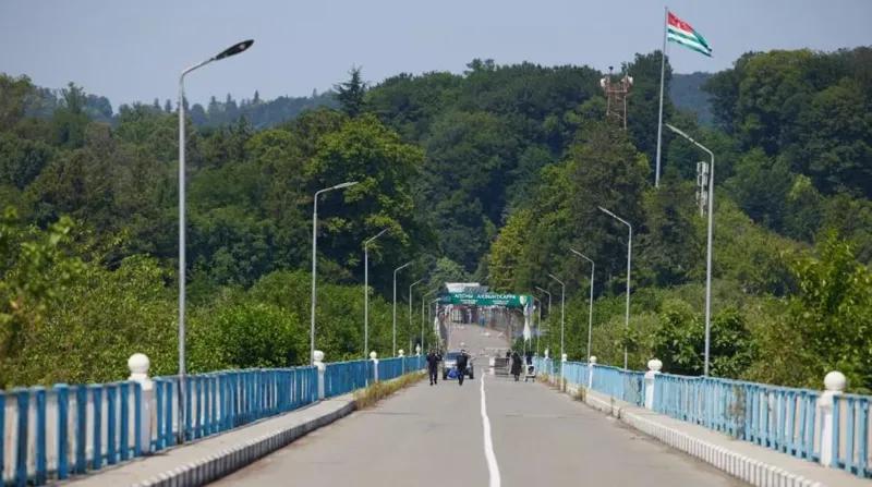 «Мы воссоединимся» - какая информация распространяется в абхазских Телеграм-каналах о визите группы грузин в оккупированный регион