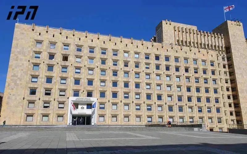 Правительственная программа – Основной задачей остается вступление в ЕС и евроатлантические структуры, восстановление территориальной целостности страны мирным путем, деоккупация, усиление региональной и глобальной роли Грузии