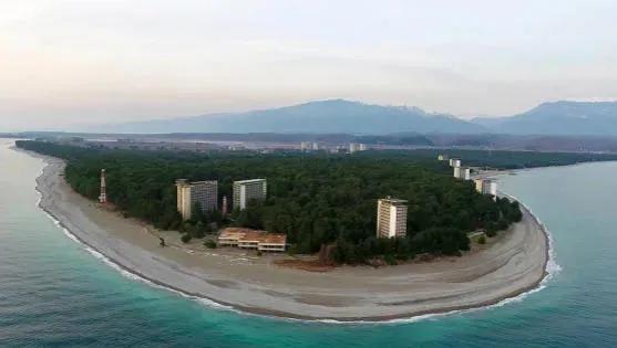 СМИ – Т.н. МИД оккупированной Абхазии получил ноту протеста от РФ в связи с ратификацией соглашения о передаче России дач в Пицунде