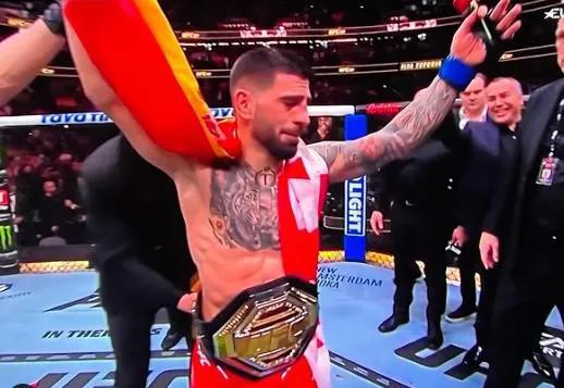 Илья Топурия представит чемпионский пояс на матче Грузия-Люксембург - что пишет «Матадор»?