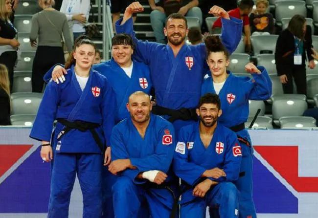 Сборная Грузии по дзюдо уступила Франции в финале командного чемпионата Европы - грузинские атлеты завоевали серебряные медали