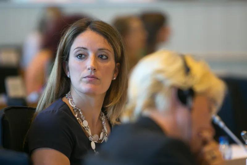 Роберта Метсола – Тбилиси, мы тебя слышим! Мы видим тебя! Мы вместе с грузинским народом