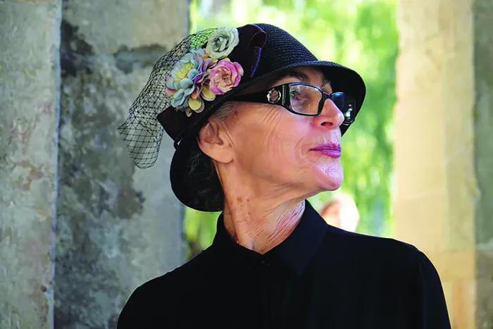 «Я никогда серьезно не задумывалась о замужестве, а просители руки конечно  были» - что рассказывает колоритный гид по Светицховели о своей профессии и родстве с Буду Зивзивадзе?