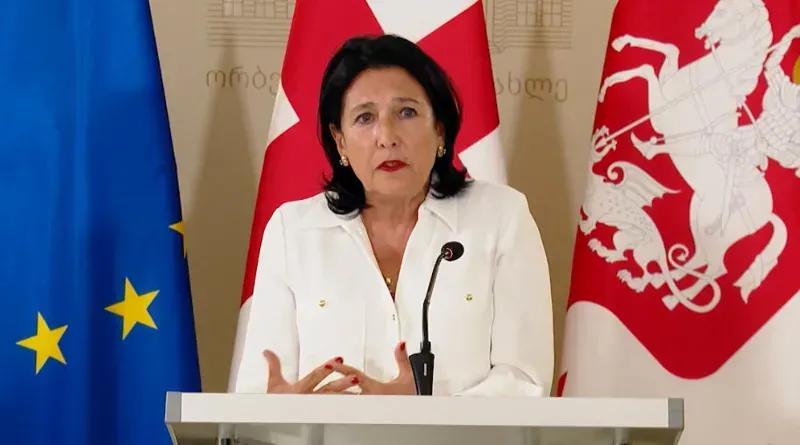 Что отвечает президент на вопрос, будет ли кандидатом в премьеры?