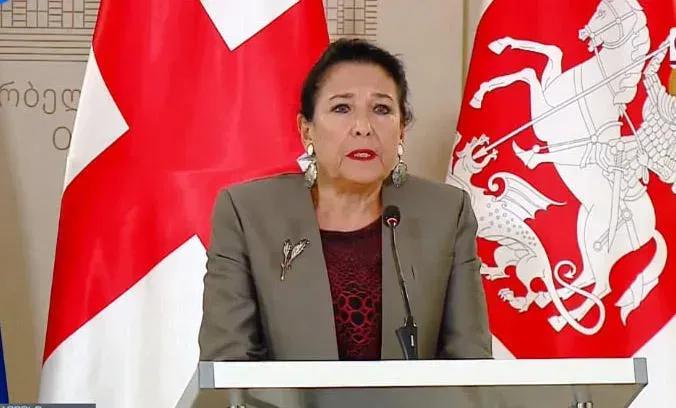 Президент – Прошло 3 недели, и ни один из главных демократических партнеров не признал эти выборы – Таким образом, приговор вынесен, выборы не состоялись!