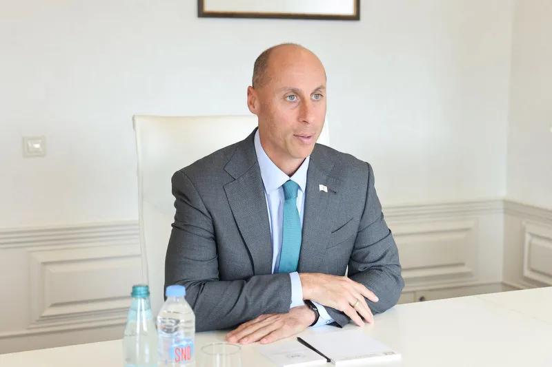 Отар Бердзенишвили - Я написал заявление об отставке с должности посла в Болгарии - Нет насилию против свободной воли мирных протестующих, полная солидарность с ними