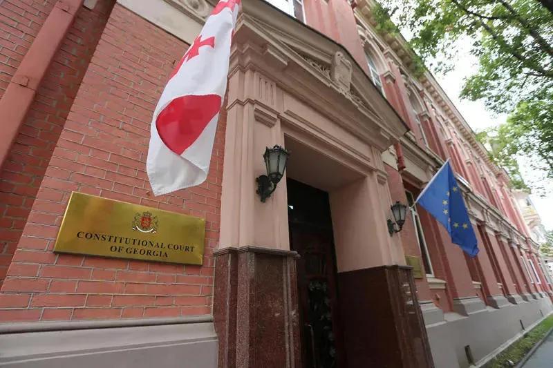 Конституционный суд не принял к рассмотрению иски президента Грузии и 30 политиков о признании неконституционными результатов выборов 26 октября