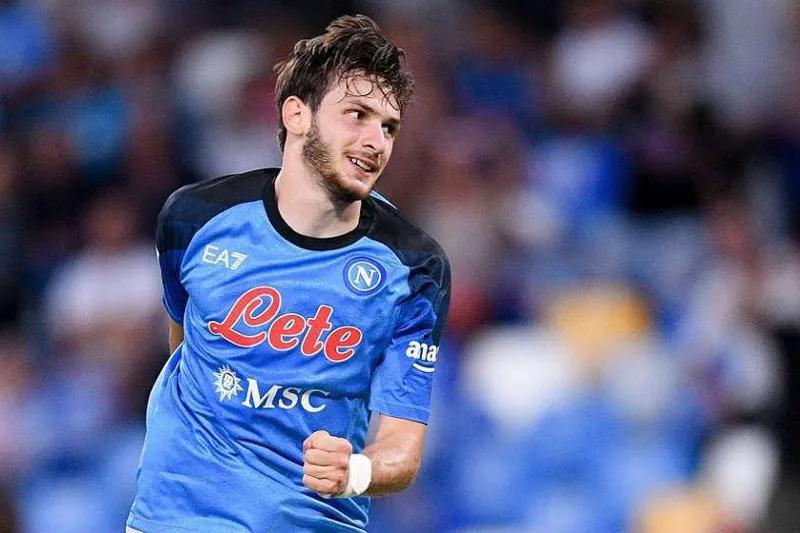 ПСЖ предложил Кварацхелия более 9 миллионов — Фабрицио Романо распространяет новую информацию о возможном переходе «Квары» в парижскую команду