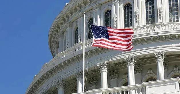 Т. н. „Акт непризнания грузинского кошмара “ запрещает правительству США признавать правительство Бидзины Иванишвили или управляемое им правительство и призывает признать президентом Грузии Зурабишвили