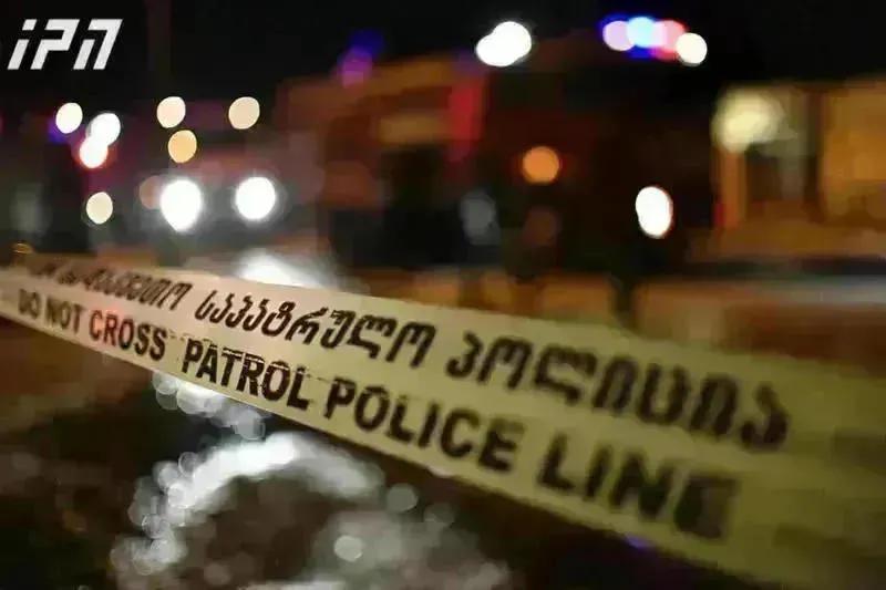 В Махинджаури поезд сбил молодую женщину, в результате чего она скончалась – По существующей информации, это произошло, когда женщина снимала фотографии