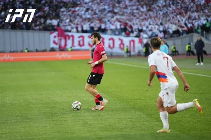 Матч между национальными сборными Грузии и Армении по футболу завершился со счетом 6:1 в пользу Грузии