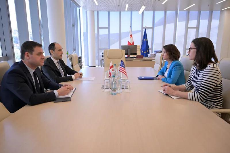 Министерство экономики - Леван Давиташвили и Робин Данниган обсудили перспективы экономического сотрудничества с новой администрацией США