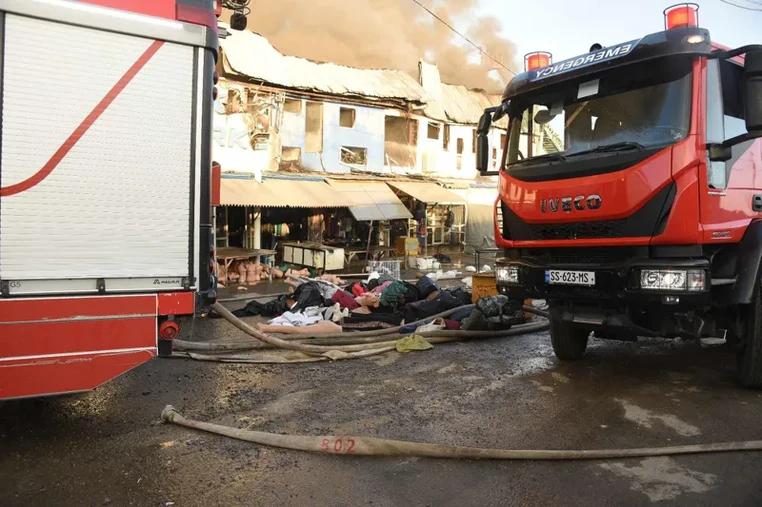 «Сгорело до 35 магазинов, все они застрахованы» - пожар в «Лило Молл»