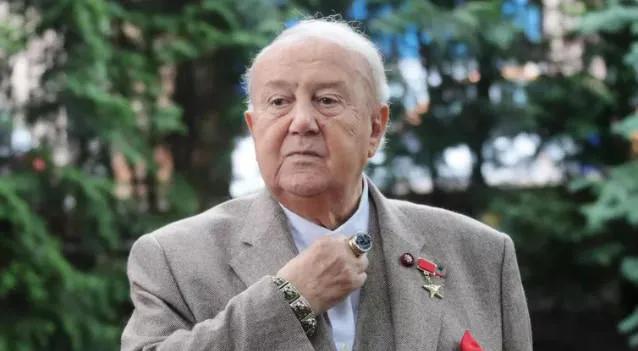 В возрасте 92 лет скончался художник и скульптор Зураб Церетели