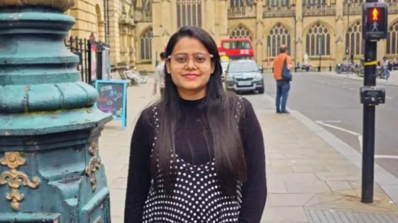 «Я опоздала на 10 минут» — студентка не погибла в авиакатастрофе в Индии, застряв в пробке и опоздав на рейс