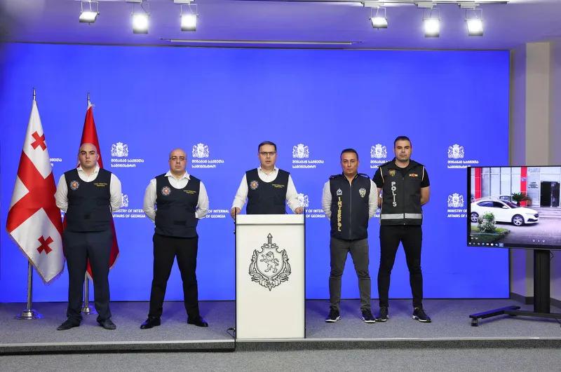 По информации МВД, задержаны 12 лиц, разыскиваемых правоохранительными органами Турции