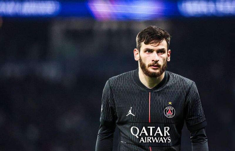 Кварацхелия в числе финалистов Globe Soccer Awards - как проголосовать за грузинского футболиста