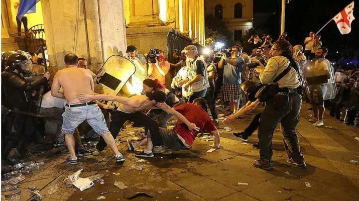 Страсбургский суд в рамках приговора по делу о т. н. ночи Гаврилова, наложил на грузинское государство выплату компенсаций в отношении 26 человек