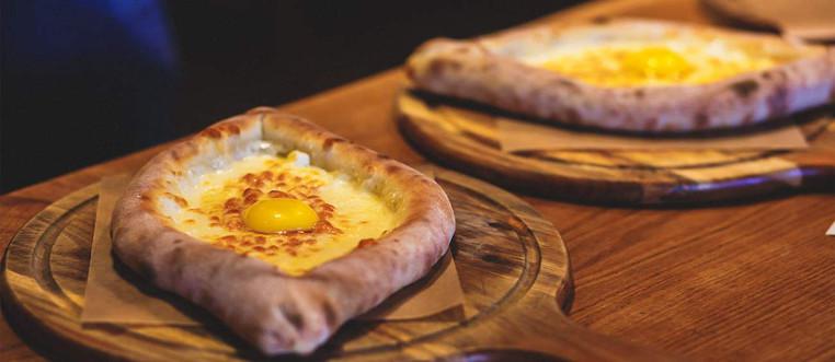 В десятке лучших сырных пирогов в мире - два грузинских - рейтинг Tasteatlas