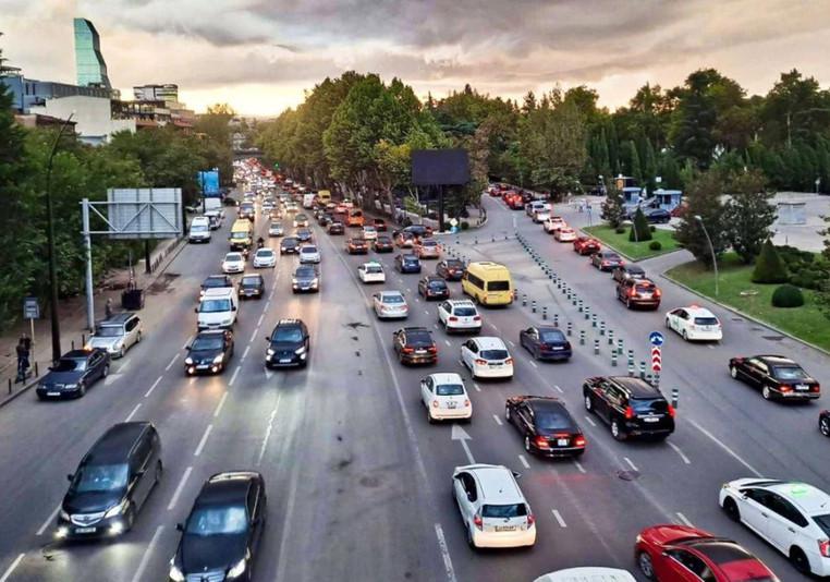 Количество зарегистрированных в Грузии машин превысило 2 миллиона