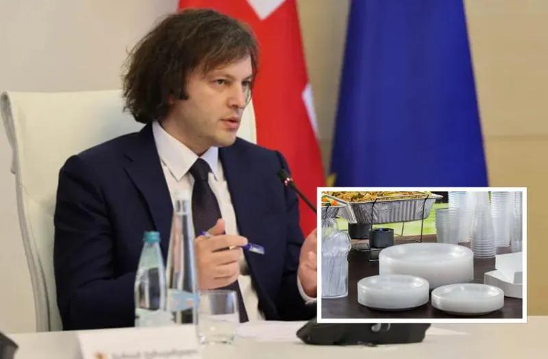 Правительство меняет решение - на какой срок отложено регулирование производства, импорта и размещения на рынке напитков в пластиковых бутылках?