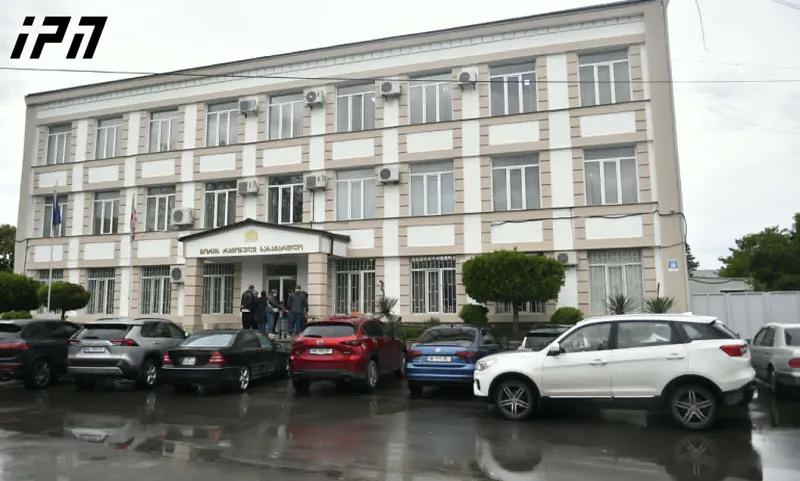 В качестве меры пресечения для всех 6 полицейских, обвиняемых в применении насилия в Гори, избрано заключение под стражу